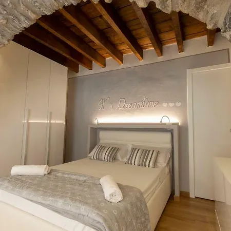 Apartment Center Loft