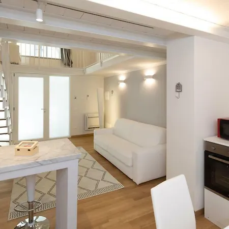 Apartment Center Loft La Spezia