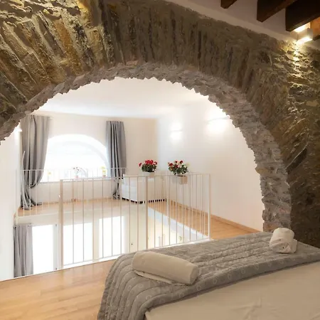 Apartment Center Loft *